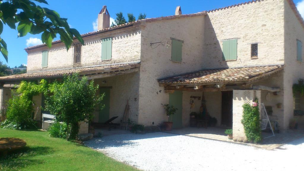 Poggio Dei Prugnoli Bed & Breakfast Tavoleto Exterior photo