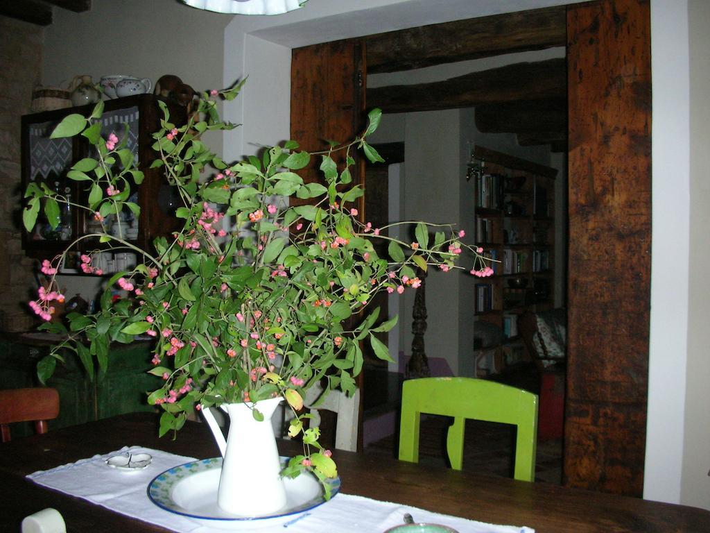 Poggio Dei Prugnoli Bed & Breakfast Tavoleto Exterior photo
